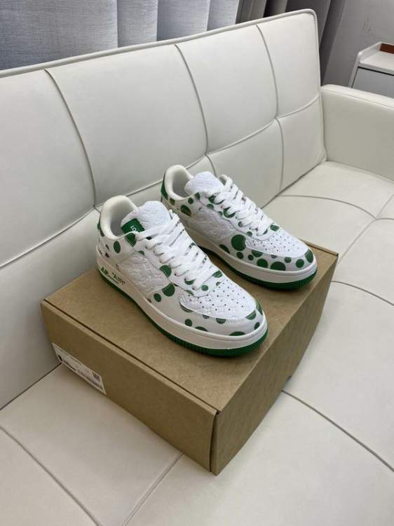 Picture of Louis Vuitton Shoes _SKULVsz35-45mnf030416424